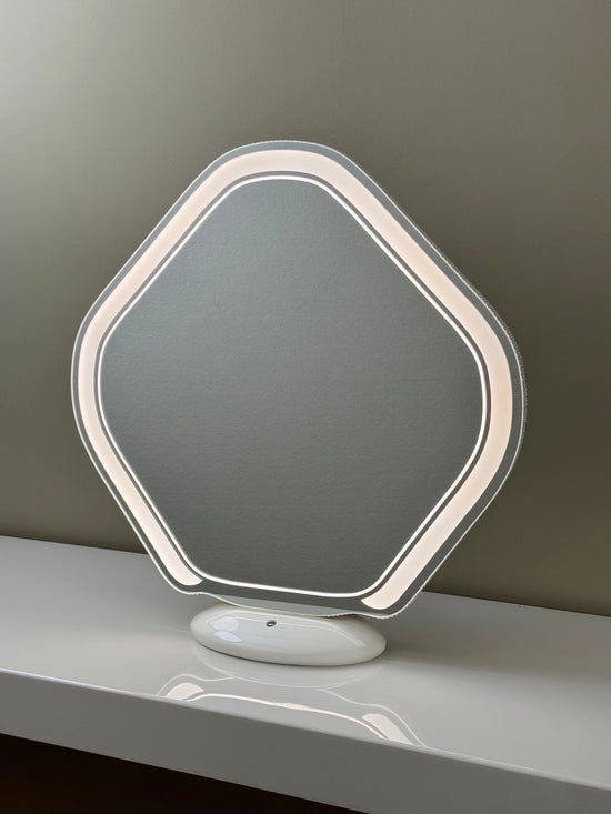 キャンペーン価格♪タッチライト置き型ミラー(※他商品と同時購入不可) スクエア 家具 株式会社ソイズ