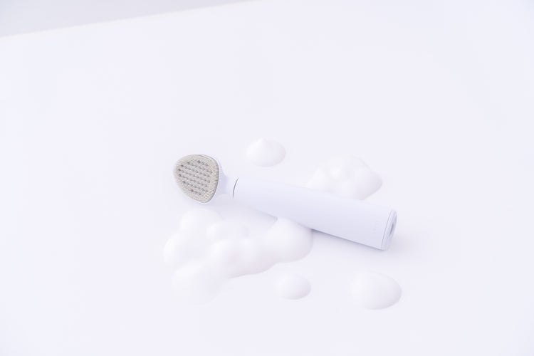 LYLYL WAVE 超音波洗顔ブラシ※今回の限定販売はグレーカラーのみです 美容用品 株式会社ソイズ