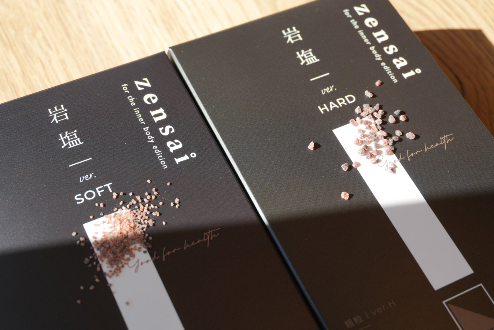 【卸売商品】【ケース販売】zensai【BLACK SOISalt（ブラックソイソルト）岩塩 SOFT/HARD】100g×30個 食品 株式会社ソイズ