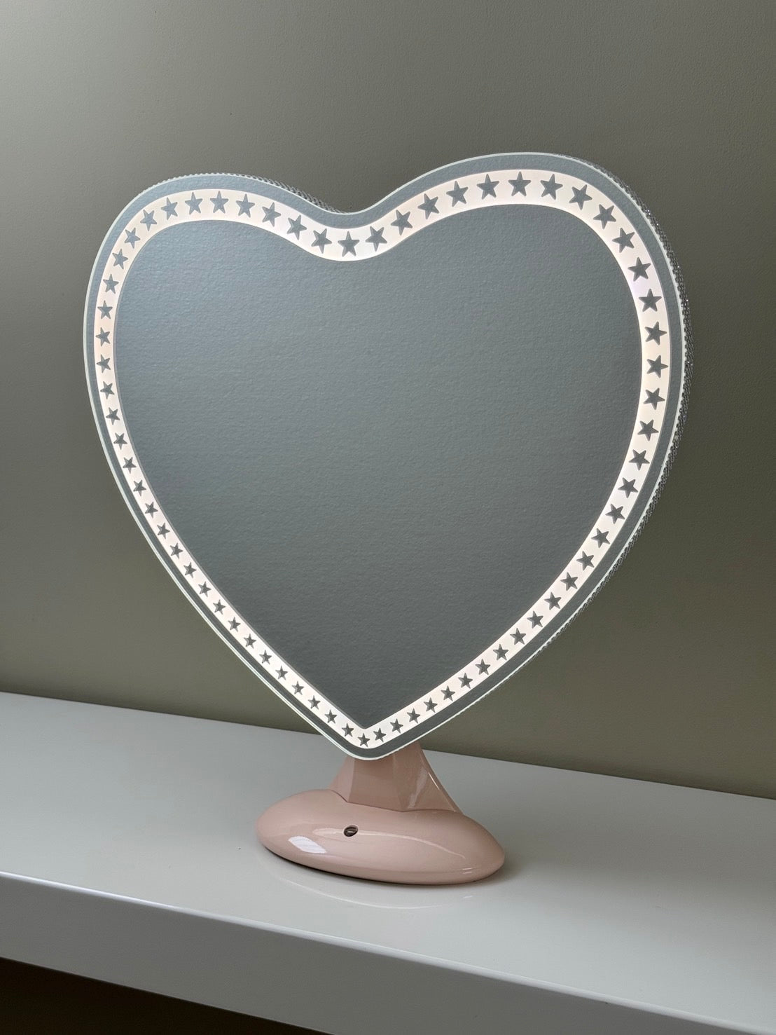 ☆キャンペーン価格♪タッチライト置き型ミラー（※他商品と同時購入不可） ハート 家具 株式会社ソイズ