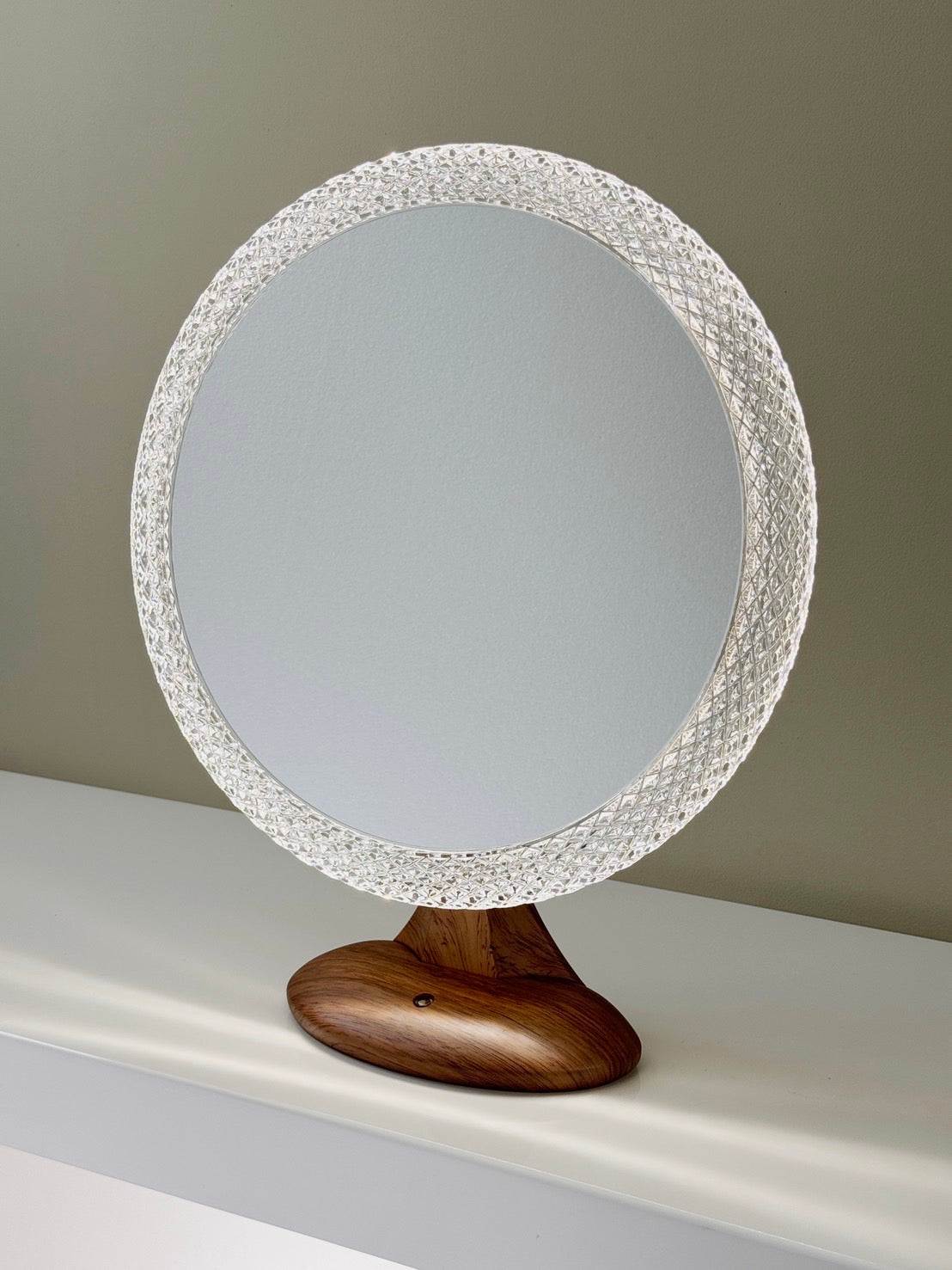 キャンペーン価格♪タッチライト置き型ミラー（※他商品と同時購入不可） ラウンド 家具 株式会社ソイズ