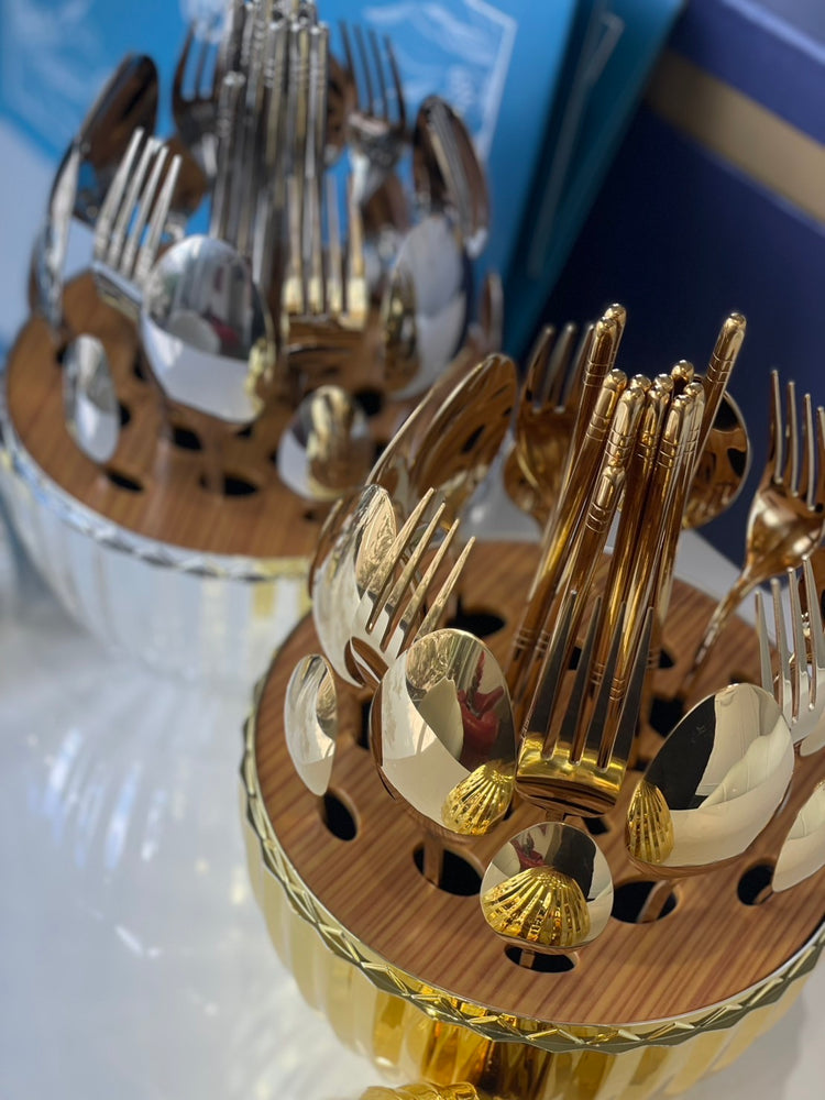 【2026年元旦～1/31 23:59までキャンペーン価格！】☆HAPPY EGG 食器・カトラリー 株式会社ソイズ