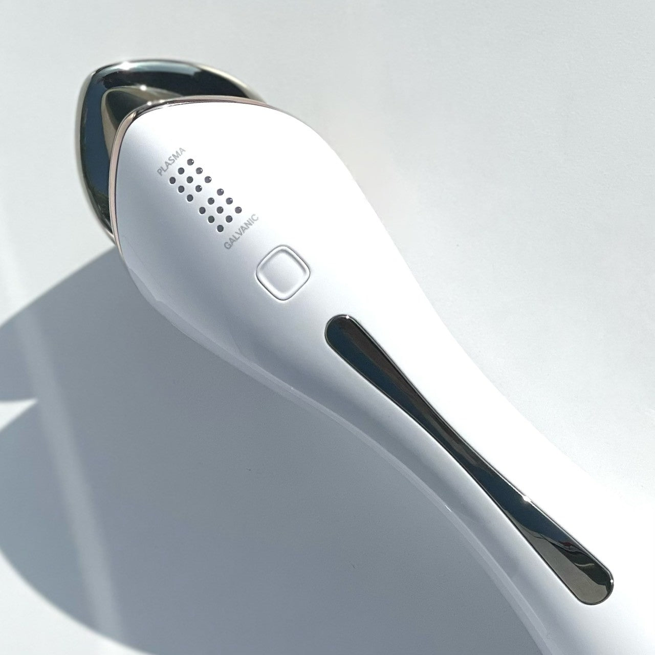 デュアルセラ（美顔器） 美顔器 株式会社ソイズ